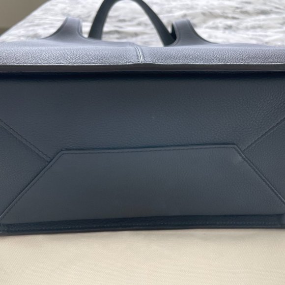 LIKE NEW Celine Trifold Deep Ocean/blue color - Picture 8 of 11